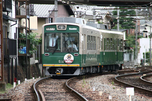 嵐電の緑の車両