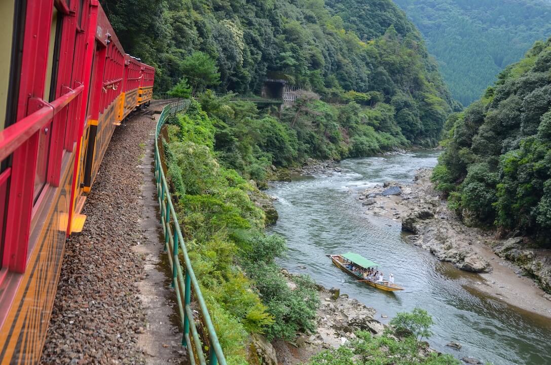 トロッコ列車